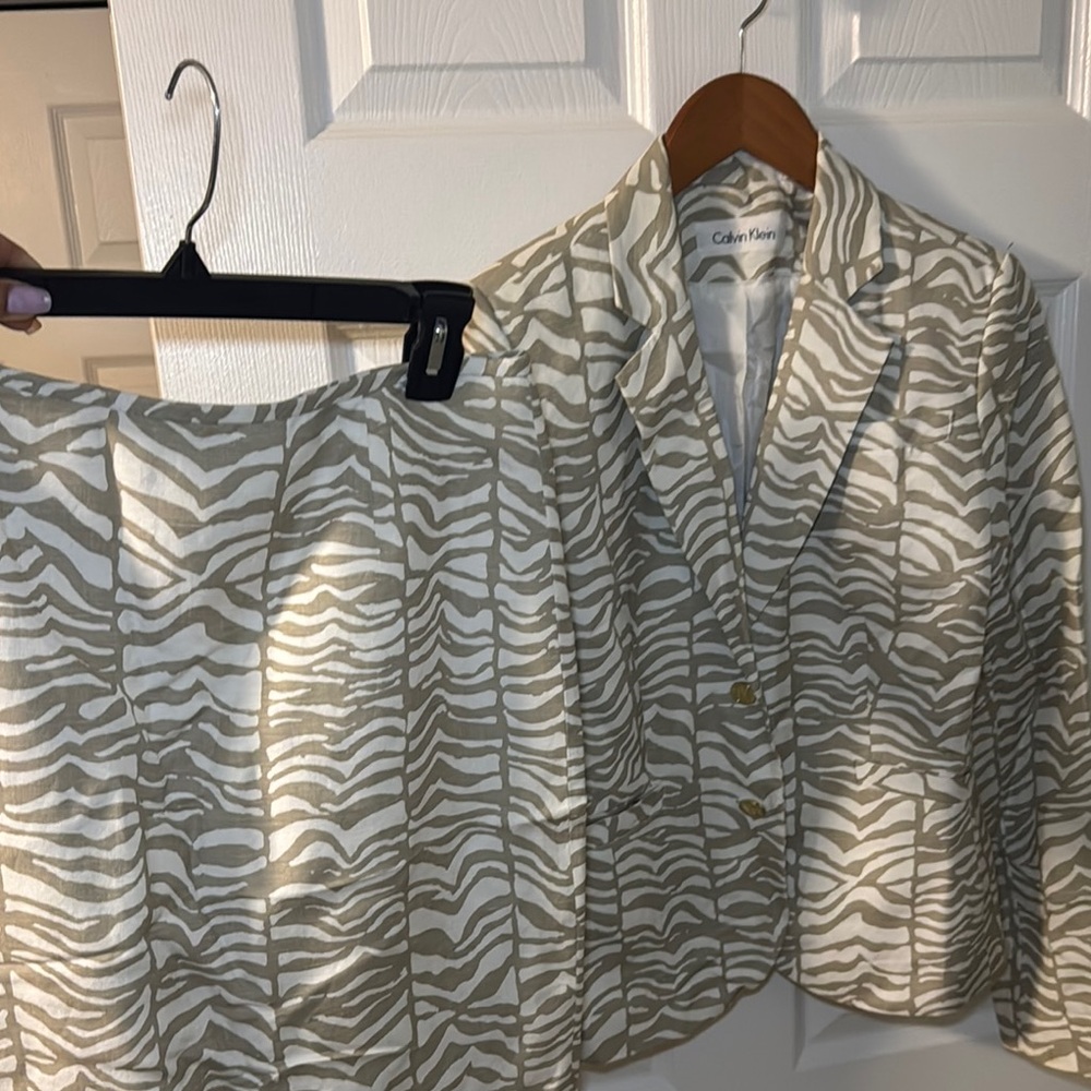 Calvin Klein Two-Piece Zebra Print Skirt Suit in Beige & White